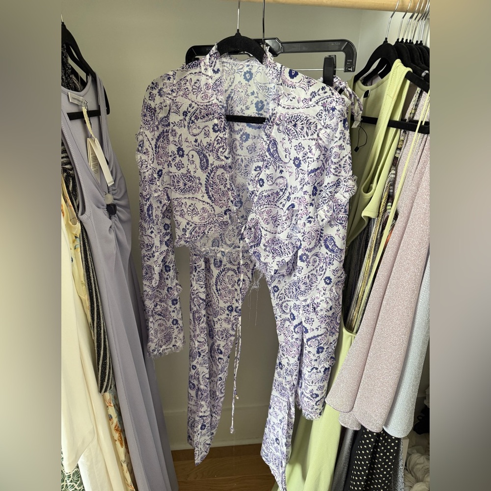 Lilac Paisley Tie-Front Bikini Cover-Up Set - Picture 3 of 4